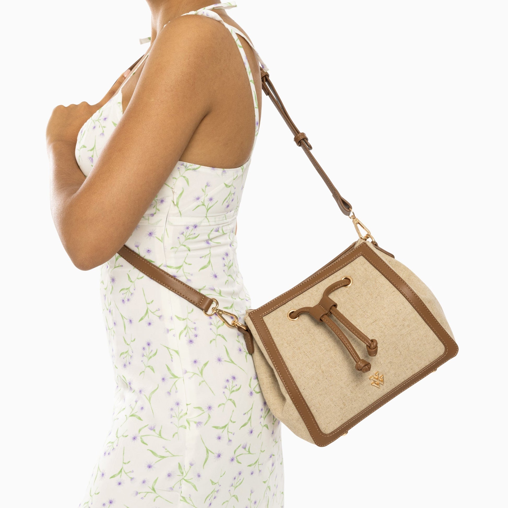 Sac bourse femme beige effet toile de jute à détails marron et cordon en similicuir