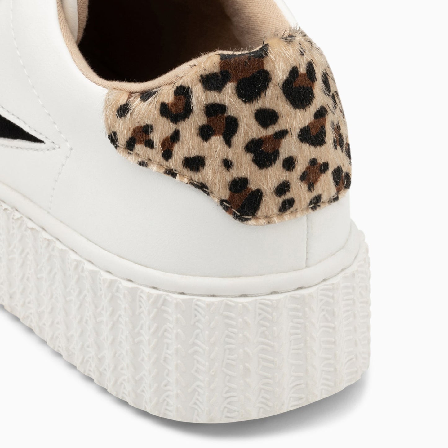 Sneakers éclair femme en similicuir blanc avec scratchs à paillettes argentés Vanessa Wu