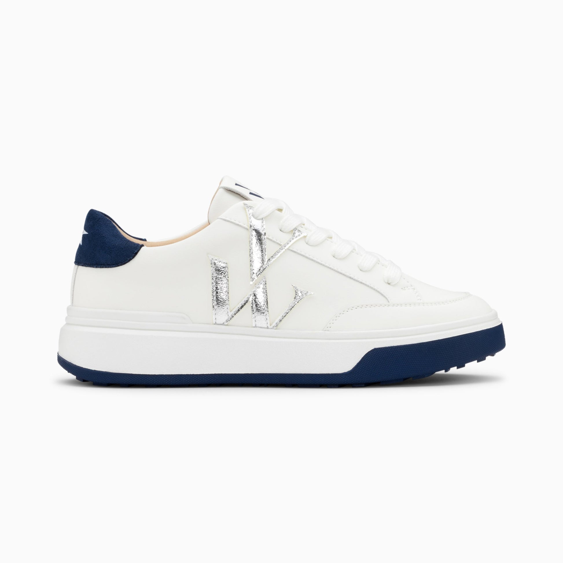 Sneakers blanches femme avec monogramme Vanessa Wu argent avec semelle blanche et bleu marine