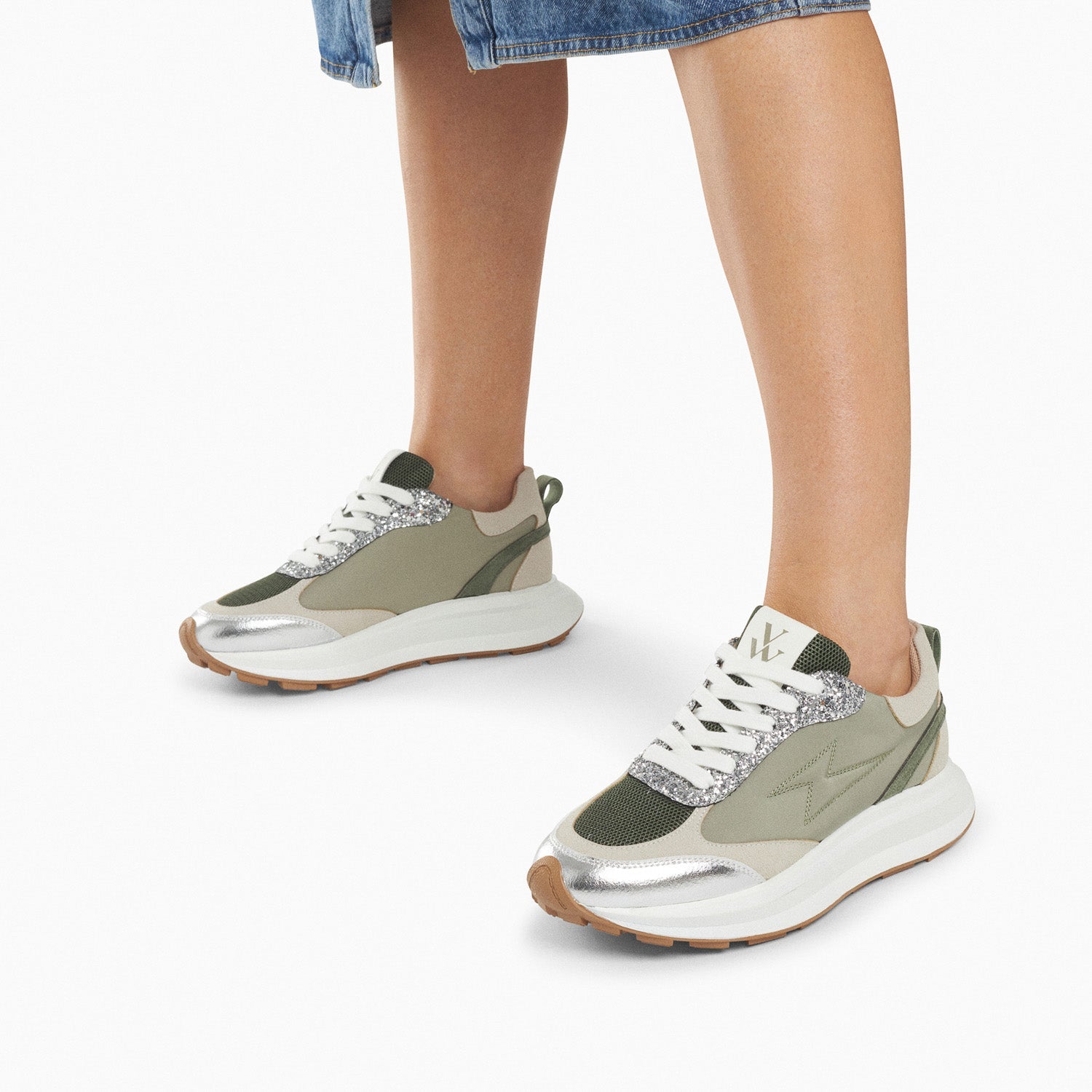 Sneakers semelles épaisses femme Vanessa Wu en nylon kaki avec éclair cousu effet matelassé kaki