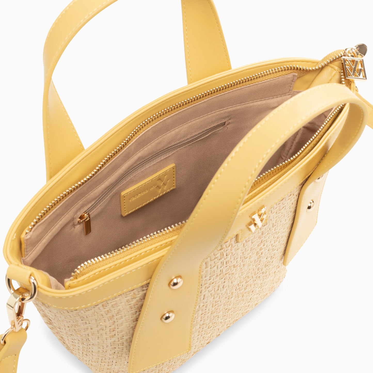 Petit panier en raphia beige avec longue anse et détails jaunes femme