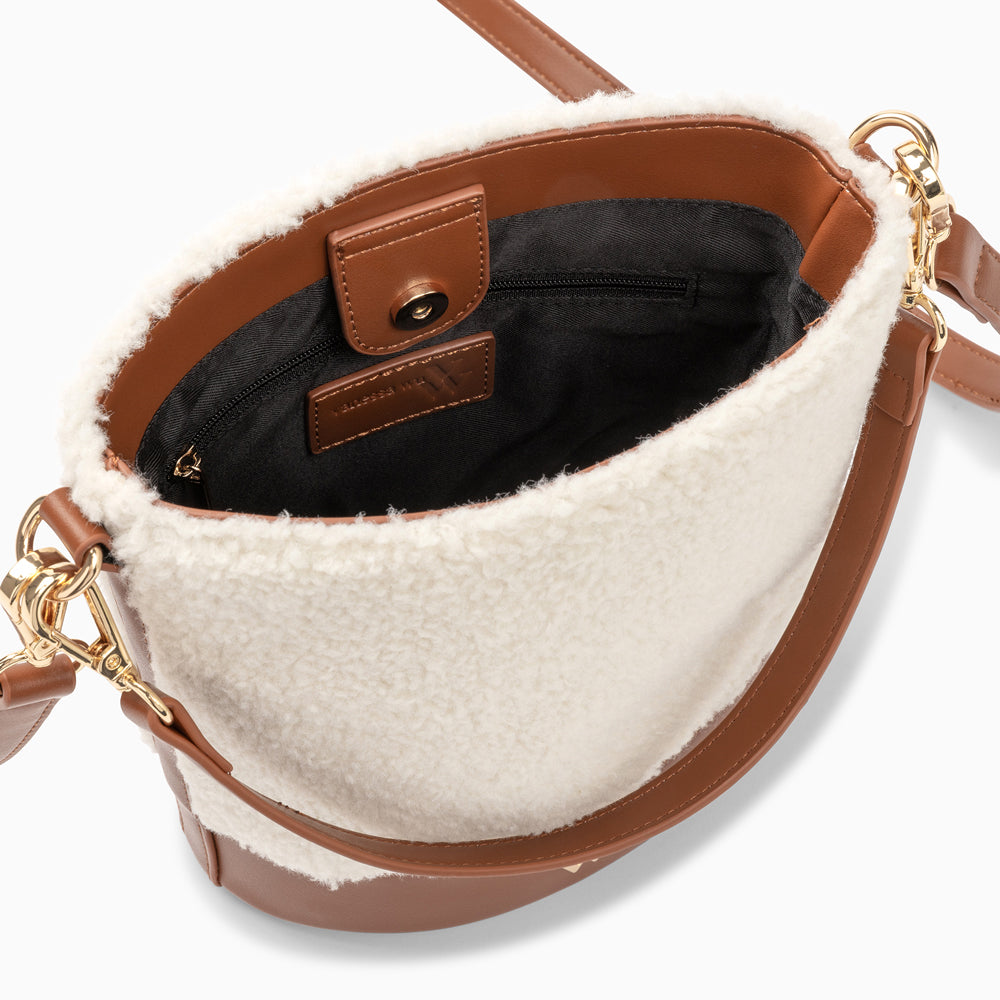 Sac seau en faux shearling beige à anses et bandoulière amovible camel femme Vanessa Wu