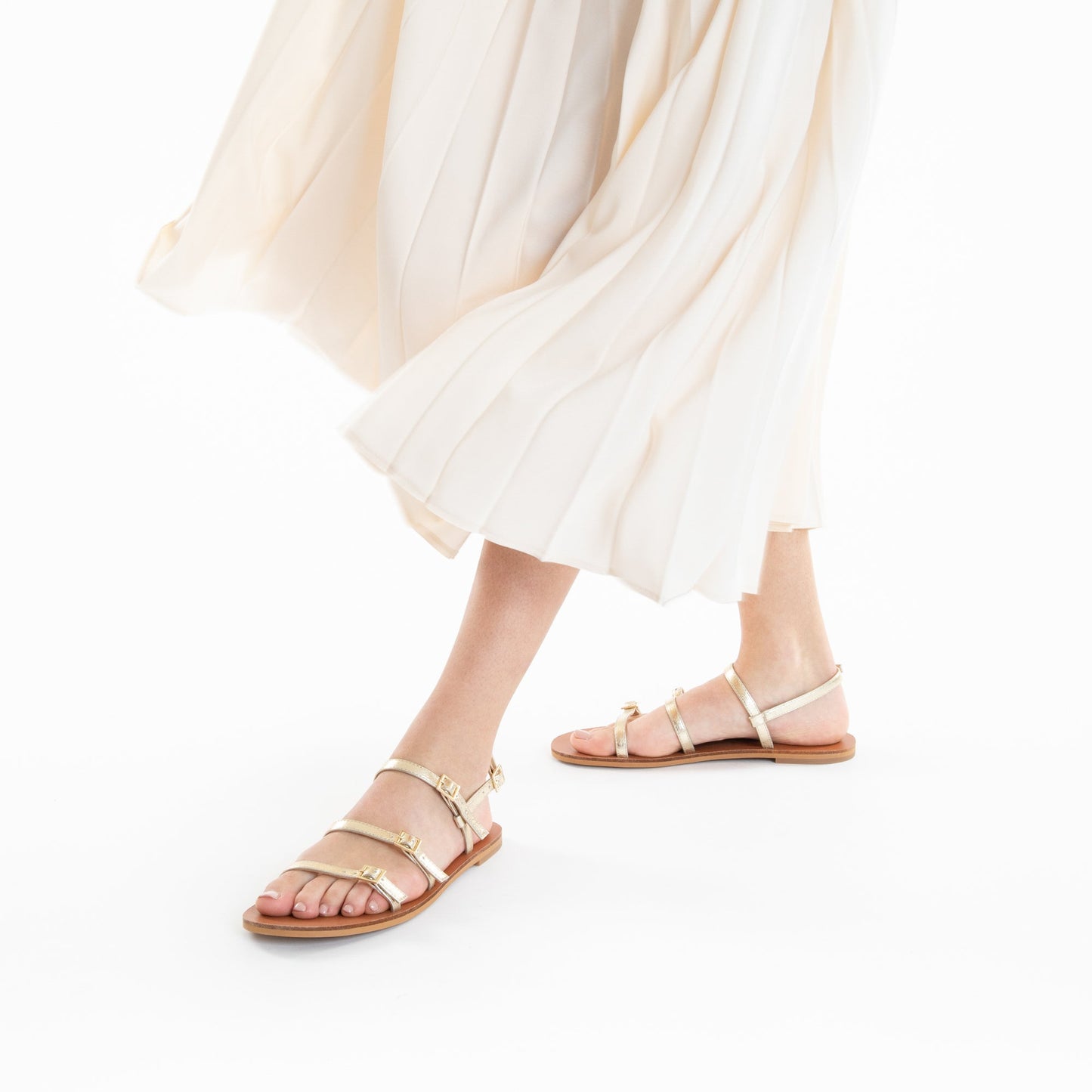 Sandales plates or Vanessa Wu brides réglables minimalistes femme avec semelle fine camel