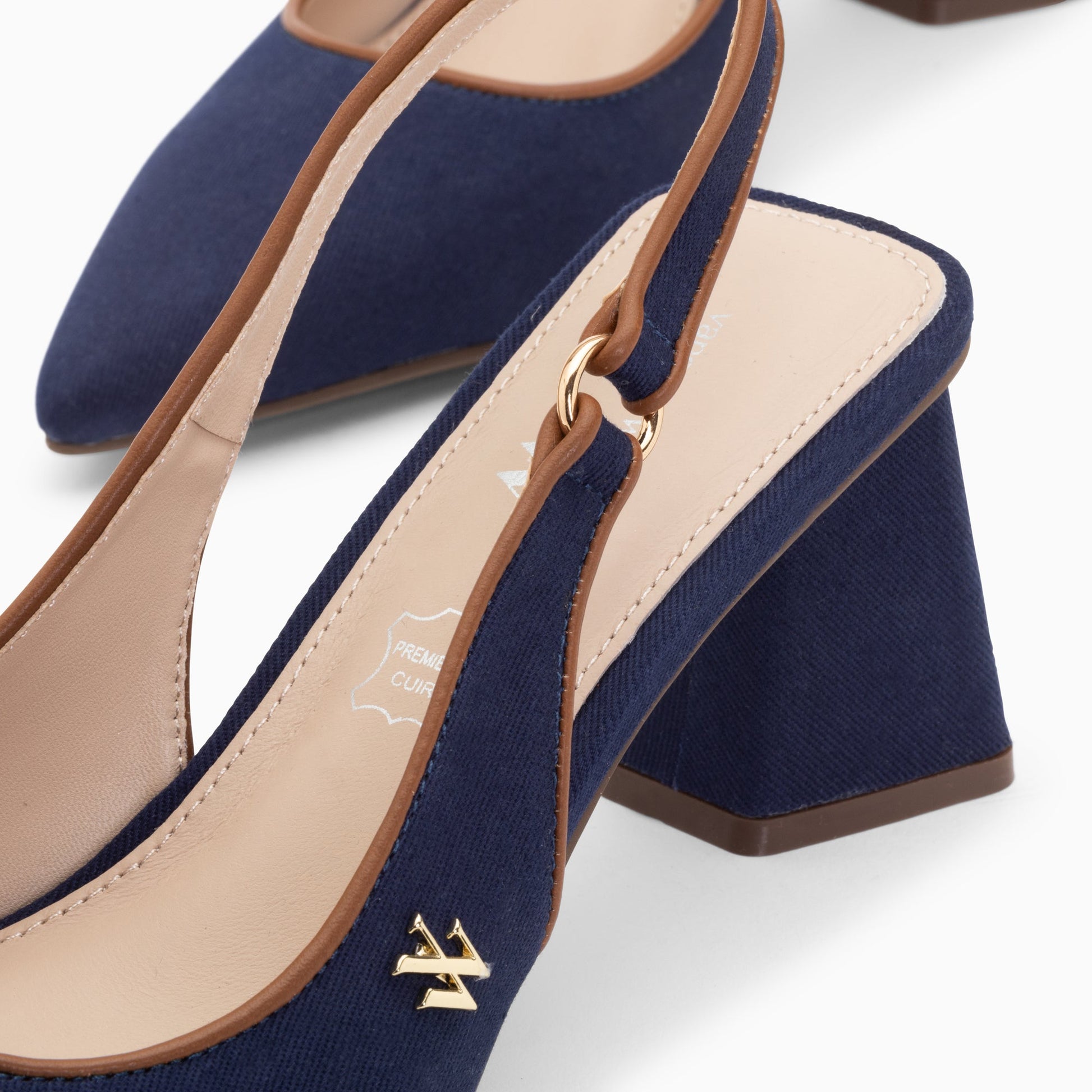 Escarpins à bout pointu femme slingback Vanessa Wu bleu marine